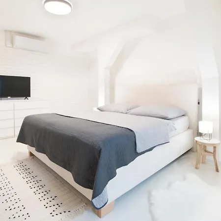 U Zlate Hvezdy Apartman Broggio * Litomerice